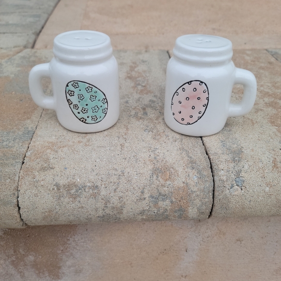 Potter's studio salt and pepper shakers. Box not included - Picture 3 of 5